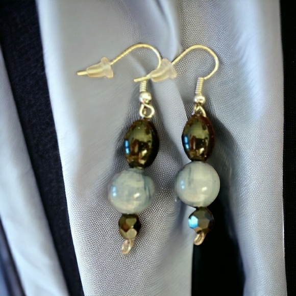 Black & Gray Beaded Hand Crafted Drop Earrings - Picture 2 of 7